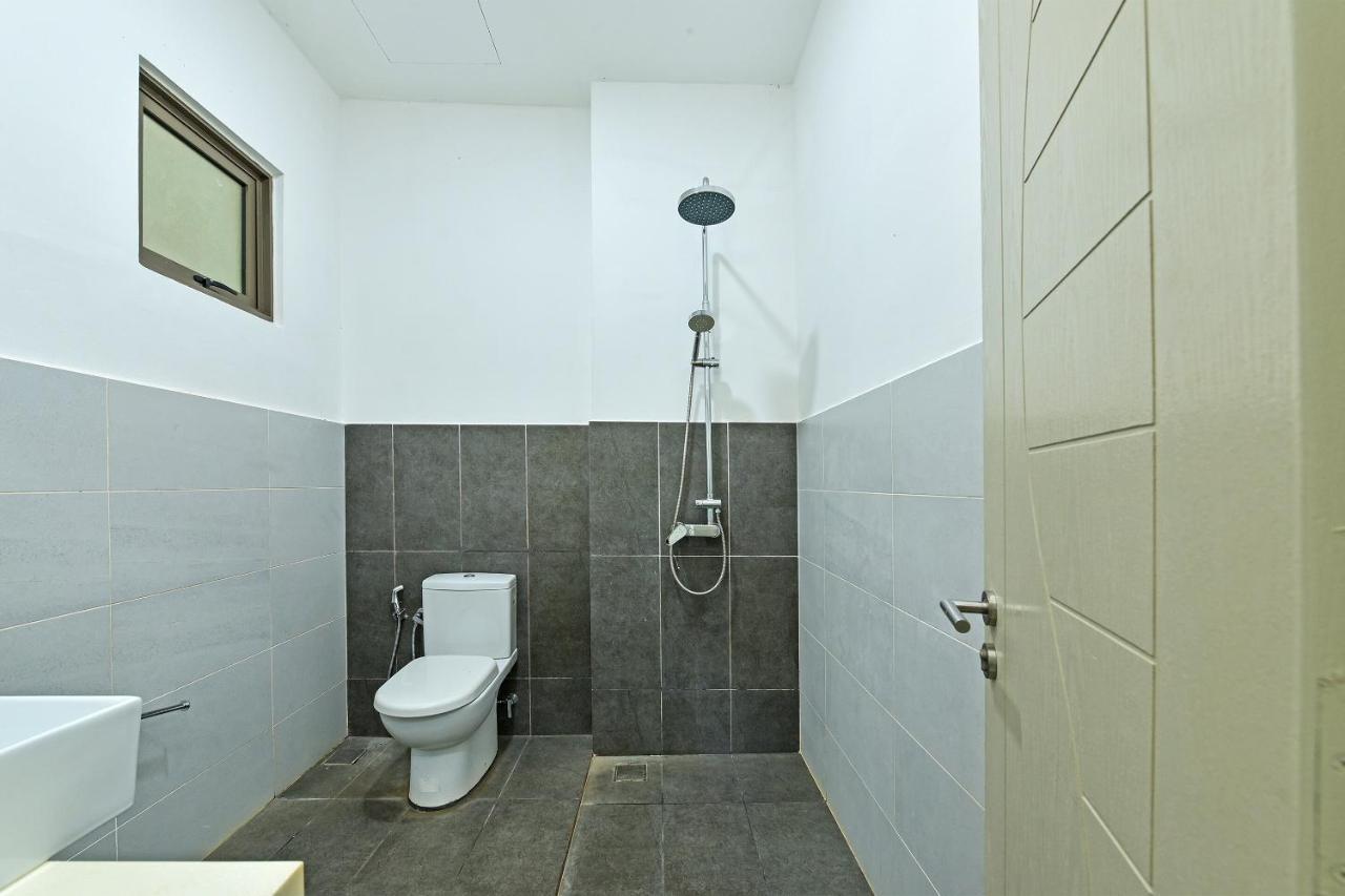 Capital O 90614 Cvia Ummul Hotel Padang Besar Kültér fotó