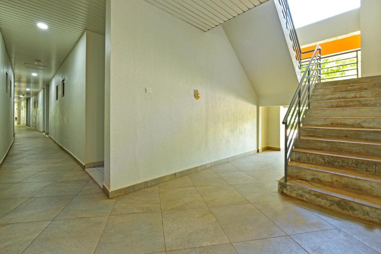 Capital O 90614 Cvia Ummul Hotel Padang Besar Kültér fotó
