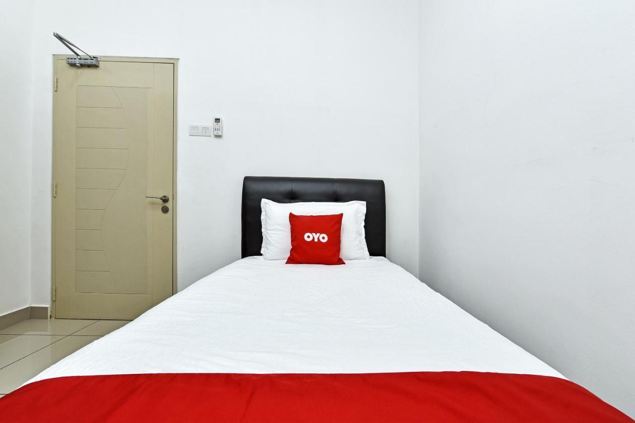 Capital O 90614 Cvia Ummul Hotel Padang Besar Kültér fotó